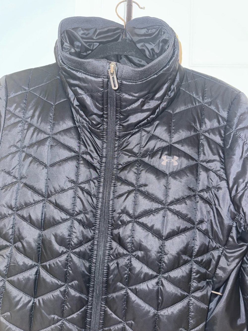 Under Armour quilted jacket Medium Pre-Owned - Picture 2 of 8
